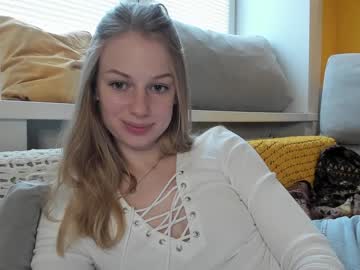 girl
        magic_couple13 cam image #3606361