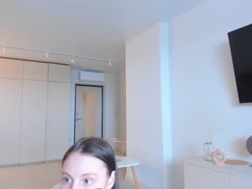 girl
        megancooks cam image #1085438