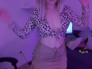 girl
        antonia_shine cam image #549311