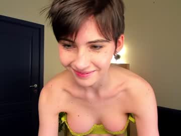 girl
        helenblash cam image #1240090