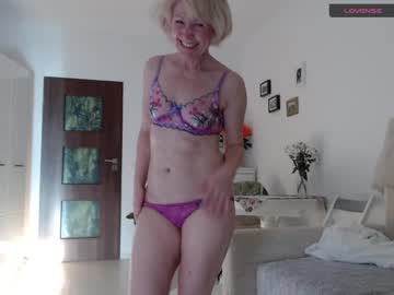 girl
        jasmin18v cam image #6344860