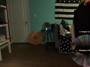 girl
        anabelleleigh cam image #5023418