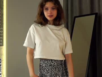 girl
        a_whole_eternity cam image #4019154