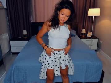 girl
        leilahalo cam image #4677247