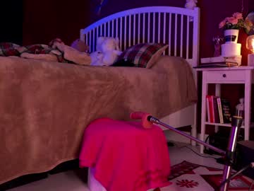 girl
        laurenbrite cam image #6743331