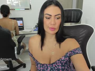 couple
        emillybrowm cam image #4548966