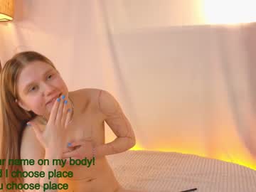 girl
        alisia_spinnet cam image #4153184