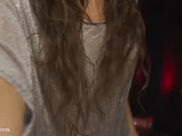 girl
        lettymoa cam image #2138576