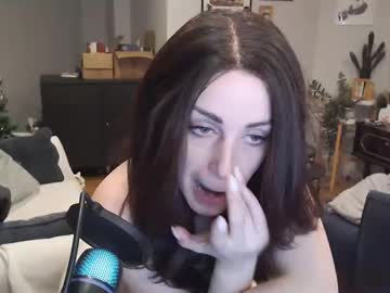 girl
        thirstypickle cam image #5829237