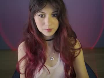girl
        greeny_mat cam image #6366747