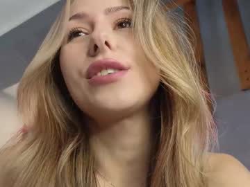 girl
        yononeey cam image #6911288