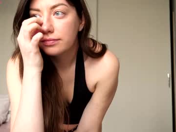 girl
        ronny_ponny cam image #6228043