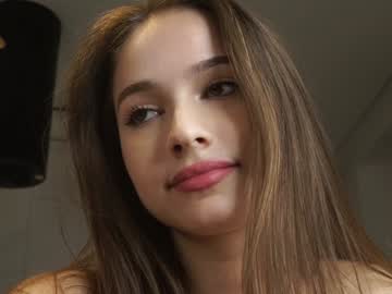 girl
        hecola cam image #5124975