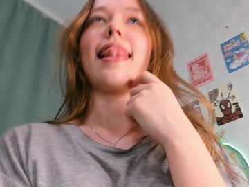 girl
        fly_best cam image #5800634