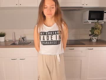 girl
        aubriananorris cam image #2978072