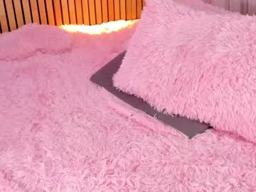 girl
        little_effy18 cam image #4082532