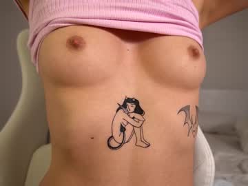 girl
        aria_diaz cam image #3435628