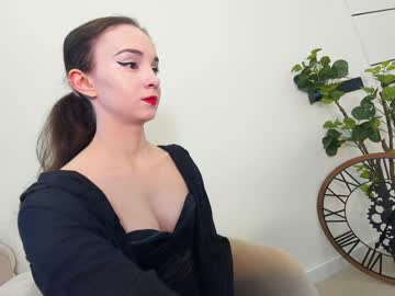 girl
        ehotlovea cam image #5902132
