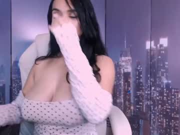 girl
        angiesuniverse cam image #267163