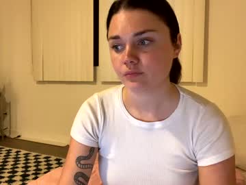 girl
        cassidyyqueen cam image #1745302