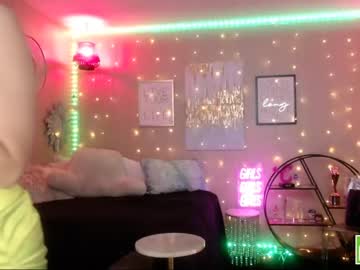 girl
        milf_lacey cam image #4096825