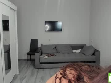 girl
        reilbell cam image #1362018
