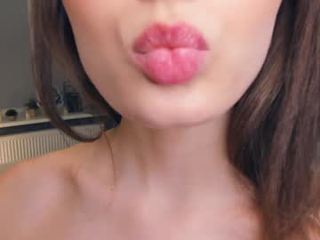 girl
        candy_flo cam image #6045923