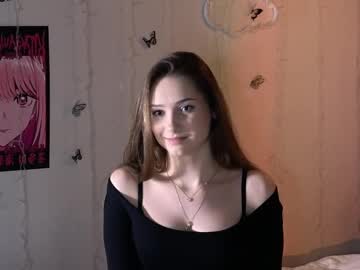 girl
        brittbrucker cam image #5578324