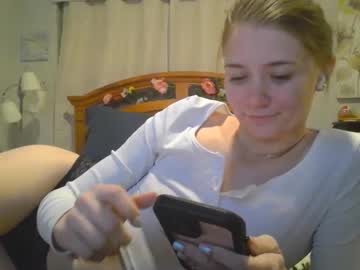 girl
        katynowhere cam image #5975283