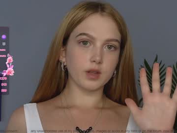 girl
        small_blondee cam image #5072465