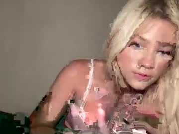 girl
        babymorgann cam image #5163637