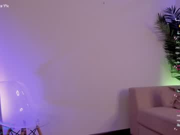 girl
        gigi_ulala cam image #1810518