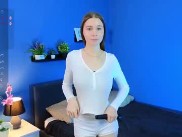 girl
        connie_johnson cam image #6604985