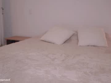 girl
        annie_dreams cam image #5909295
