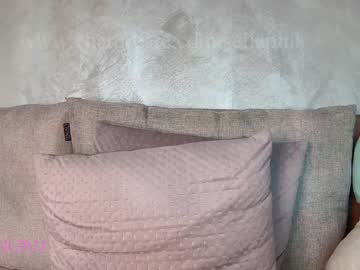 girl
        sellapink cam image #1121665