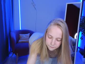 girl
        appr0ved cam image #1654684