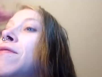 girl
        tink08301990 cam image #1869286