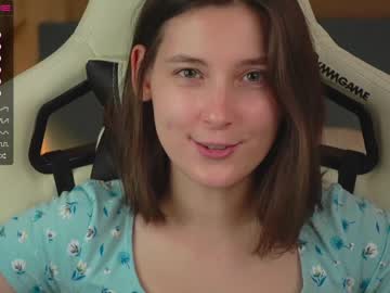 girl
        beckymartens cam image #1845743