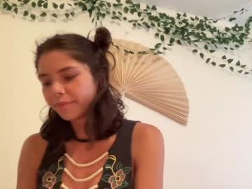 girl
        yourfavoritegirl_ cam image #1303306