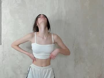 girl
        cutie_ghostie cam image #3572060