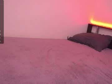 couple
        tinalittle_ cam image #2316550