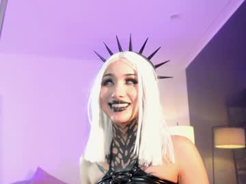 girl
        goth_dolll cam image #4538360