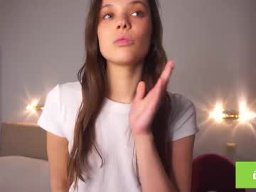 girl
        fannyedger cam image #6769546