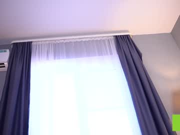 girl
        bellacle cam image #6026686