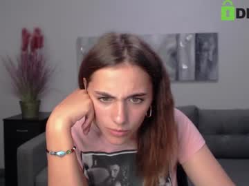 girl
        olga_casey cam image #2341807
