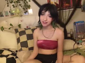 couple Live Cam Girls Love To Strip Naked For Their Viewers with jackievilleof