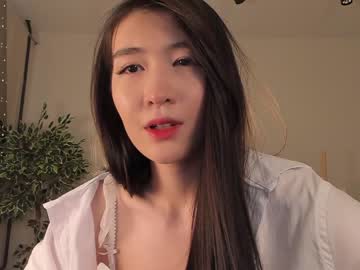 girl
        natsumiito cam image #3441311