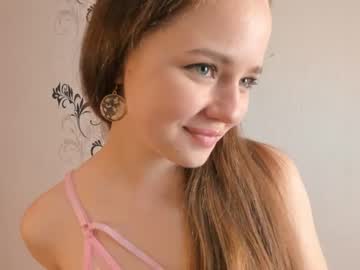 girl
        mila_milka_ cam image #2286569
