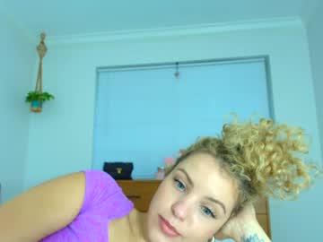 girl
        theislandgirl cam image #5972943