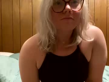 girl
        vml1989 cam image #3251093